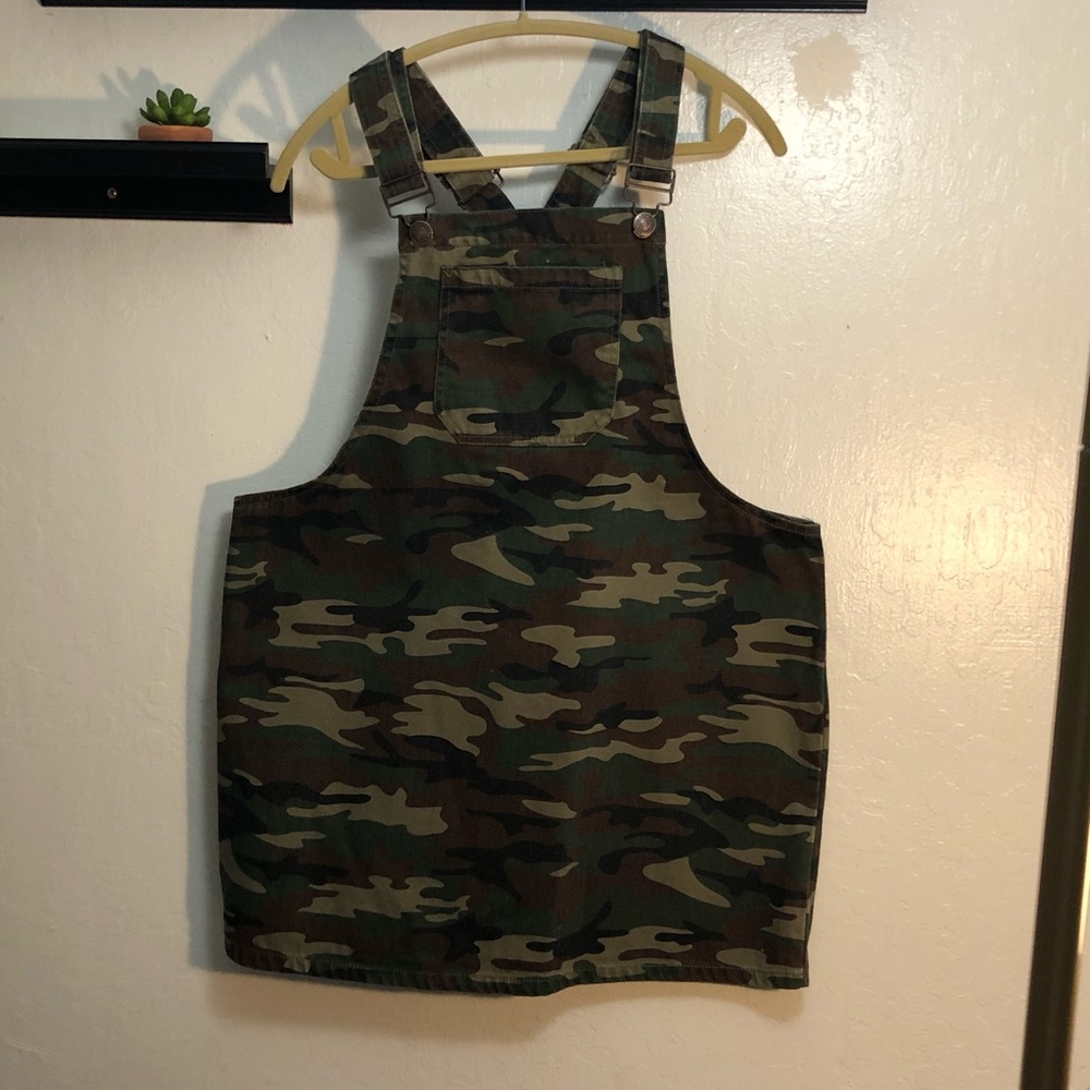 Forever 21 plus sized camo overall dress